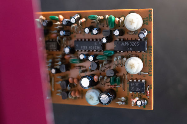 VINTAGE BOSS  DM-2 ANALOG DELAY WITH BOX AND MANUAL