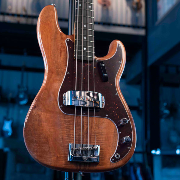 FENDER CUSTOM SHOP ARTISAN KOA PRECISION BASS NOS