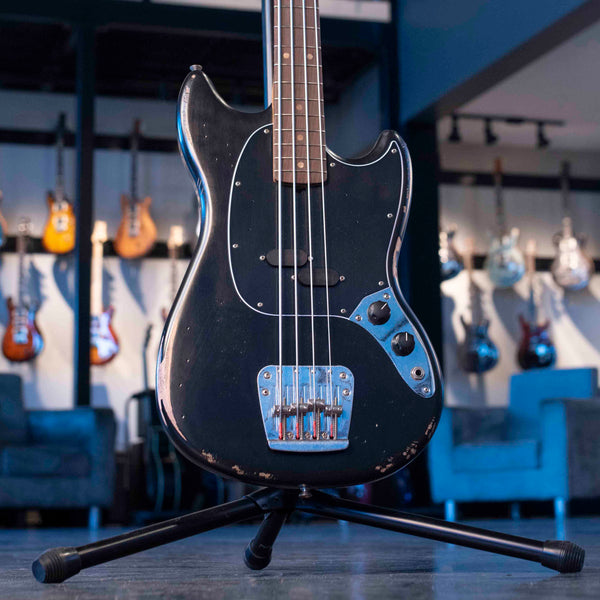 USED FENDER JMJ ROAD WORN MUSTANG BASS BLACK W/GIGBAG