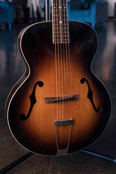 VINTAGE CROMWELL G-4 ARCHTOP WITH CASE