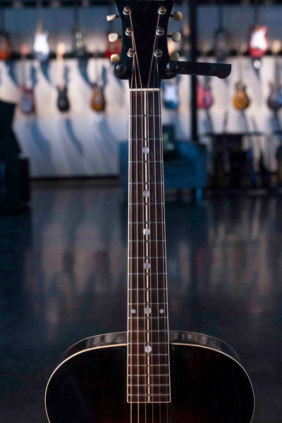VINTAGE CROMWELL G-4 ARCHTOP WITH CASE