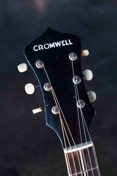 VINTAGE CROMWELL G-4 ARCHTOP WITH CASE