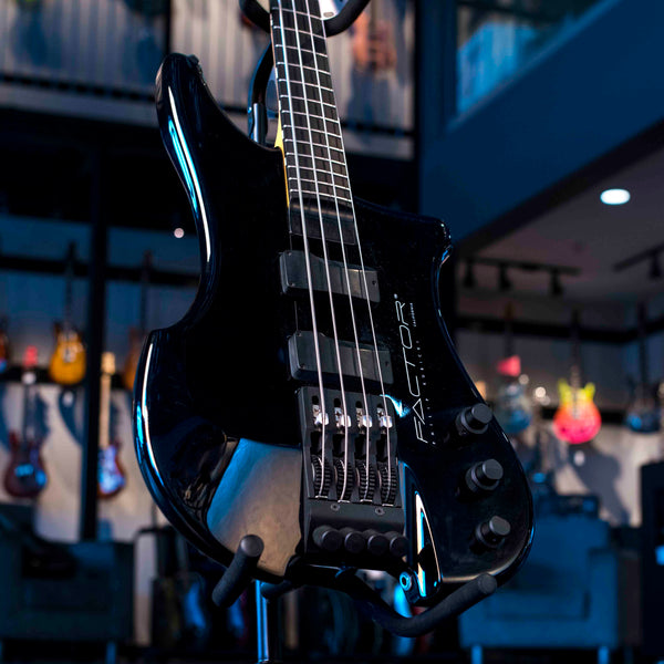 VINTAGE KUBICKI X FACTOR 4 1988 WITH CASE