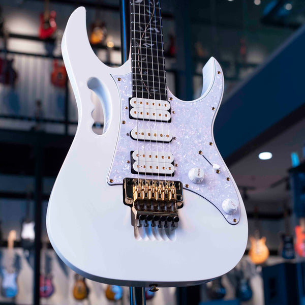 USED IBANEZ JEM7VP STEVE VAI PREMIUM SIGNATURE WITH CASE AND DIMARIZIO UTOPIA PICKUPS