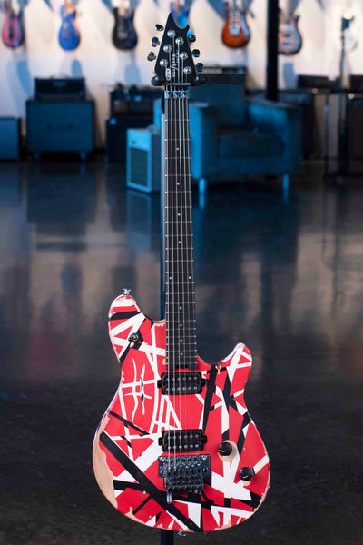 EVH WOLFGANG SPECIAL STRIPED SERIES LIMITED EDITION - RED/BLACK/WHITE AGED