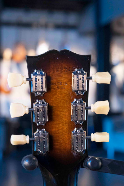 USED GIBSON ES-135 - 1999 SUNBURST WITH CASE