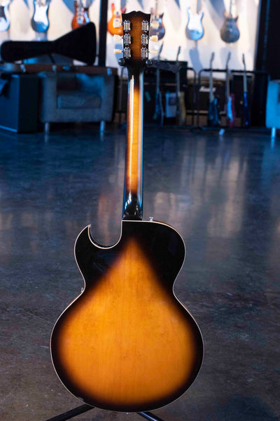 USED GIBSON ES-135 - 1999 SUNBURST WITH CASE