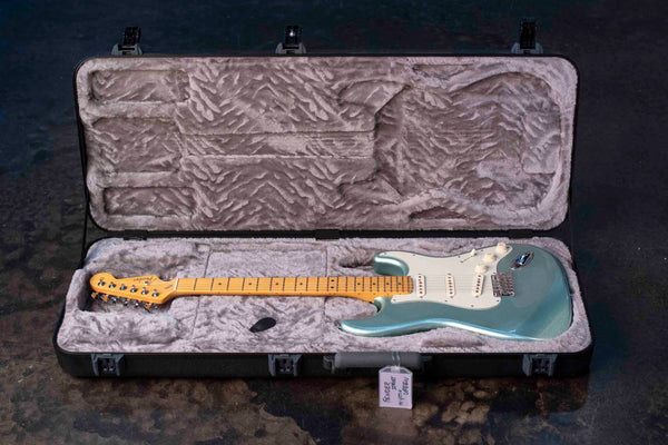 USED FENDER AMERICAN PROFESSIONAL II STRATOCASTER - MYSTIC SEAFOAM  WITH BKP PICKUPS