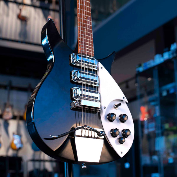 VINTAGE RICKENBACKER 325/V59 1989- JETGLO WITH CASE