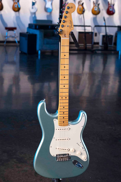 USED FENDER AMERICAN PROFESSIONAL II STRATOCASTER - MYSTIC SEAFOAM  WITH BKP PICKUPS