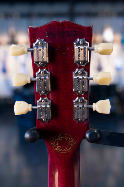 USED GIBSON LES PAUL DELUXE 30TH ANNIVERSARY LIMITED EDITION 1999 FIGURED TOP WITH CASE