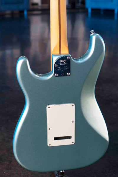 USED FENDER AMERICAN PROFESSIONAL II STRATOCASTER - MYSTIC SEAFOAM  WITH BKP PICKUPS