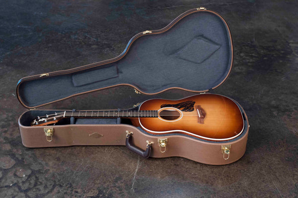 TAYLOR GOLD LABEL 517E TROPICAL MAHOGANY - SUNBURST WITH CASE
