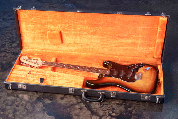 VINTAGE FENDER STRATOCASTER 1979 WITH ORIGINAL CASE