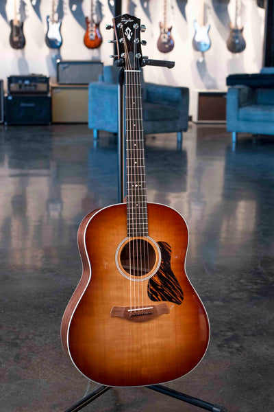 TAYLOR GOLD LABEL 517E TROPICAL MAHOGANY - SUNBURST WITH CASE