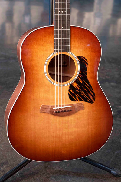 TAYLOR GOLD LABEL 517E TROPICAL MAHOGANY - SUNBURST WITH CASE