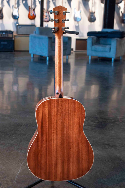 TAYLOR GOLD LABEL 517E TROPICAL MAHOGANY - SUNBURST WITH CASE