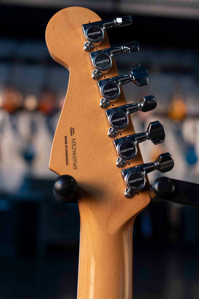 USED FENDER KURT COBAIN JAGUAR WITH CASE