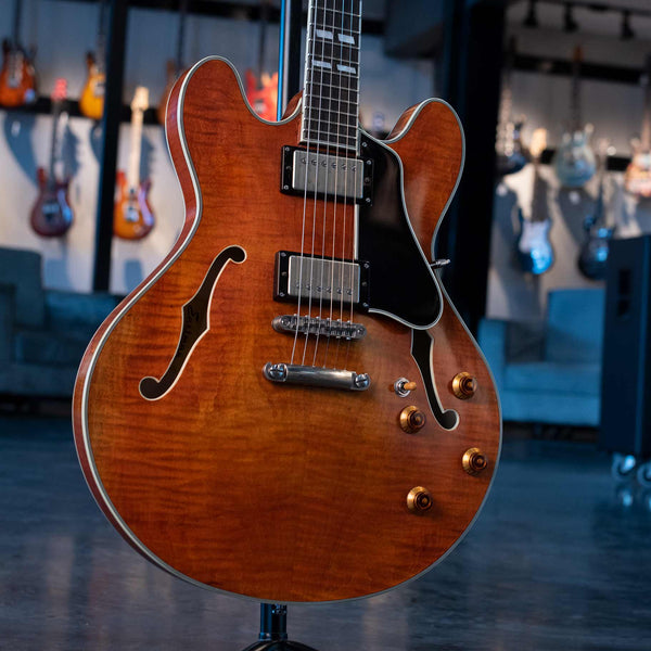USED EASTMAN T59/V-AMB THINLINE SEMI-HOLLOW ELECTRIC-AMBER W/HARDSHELL CASE