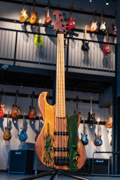 EICHEL THUNDERKISS FRETLESS BASS