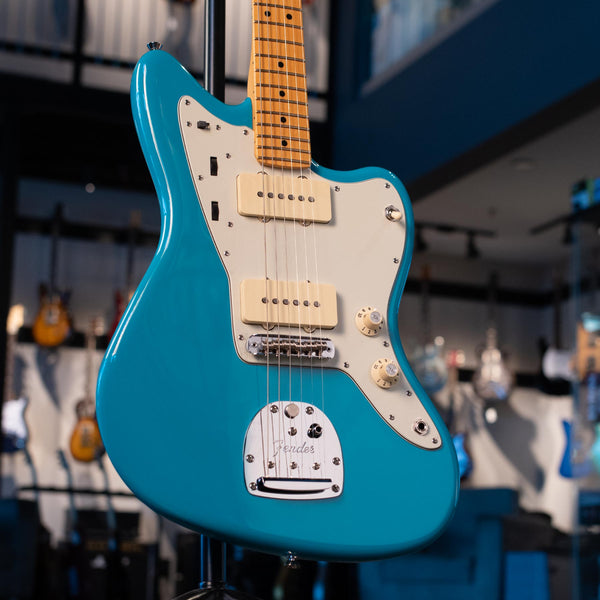 FENDER AMERICAN PROFESSIONAL II JAZZMASTER - MIAMI BLUE *DEMO*