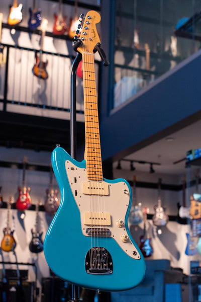 FENDER AMERICAN PROFESSIONAL II JAZZMASTER - MIAMI BLUE *DEMO*