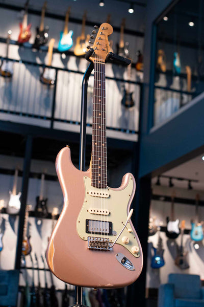 FENDER CUSTOM SHOP  LIMITED EDITION '59 STRATOCASTER HSS RELIC - SHELL PINK METALLIC
