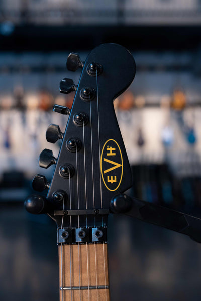 EVH  LIMITED EDITION STRIPED SERIES FRANKENSTEIN™ FRANKIE AGED BLACK AND YELLOW