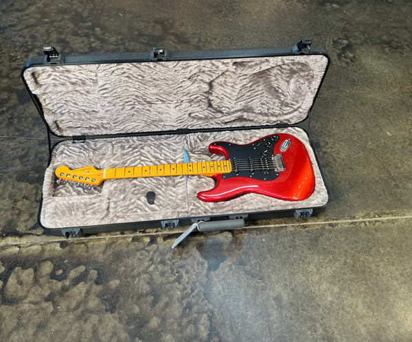 USED FENDER AMERICAN ULTRA II STRATOCASTER HSS - SINISTER RED