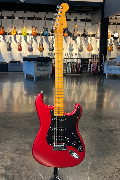 USED FENDER AMERICAN ULTRA II STRATOCASTER HSS - SINISTER RED