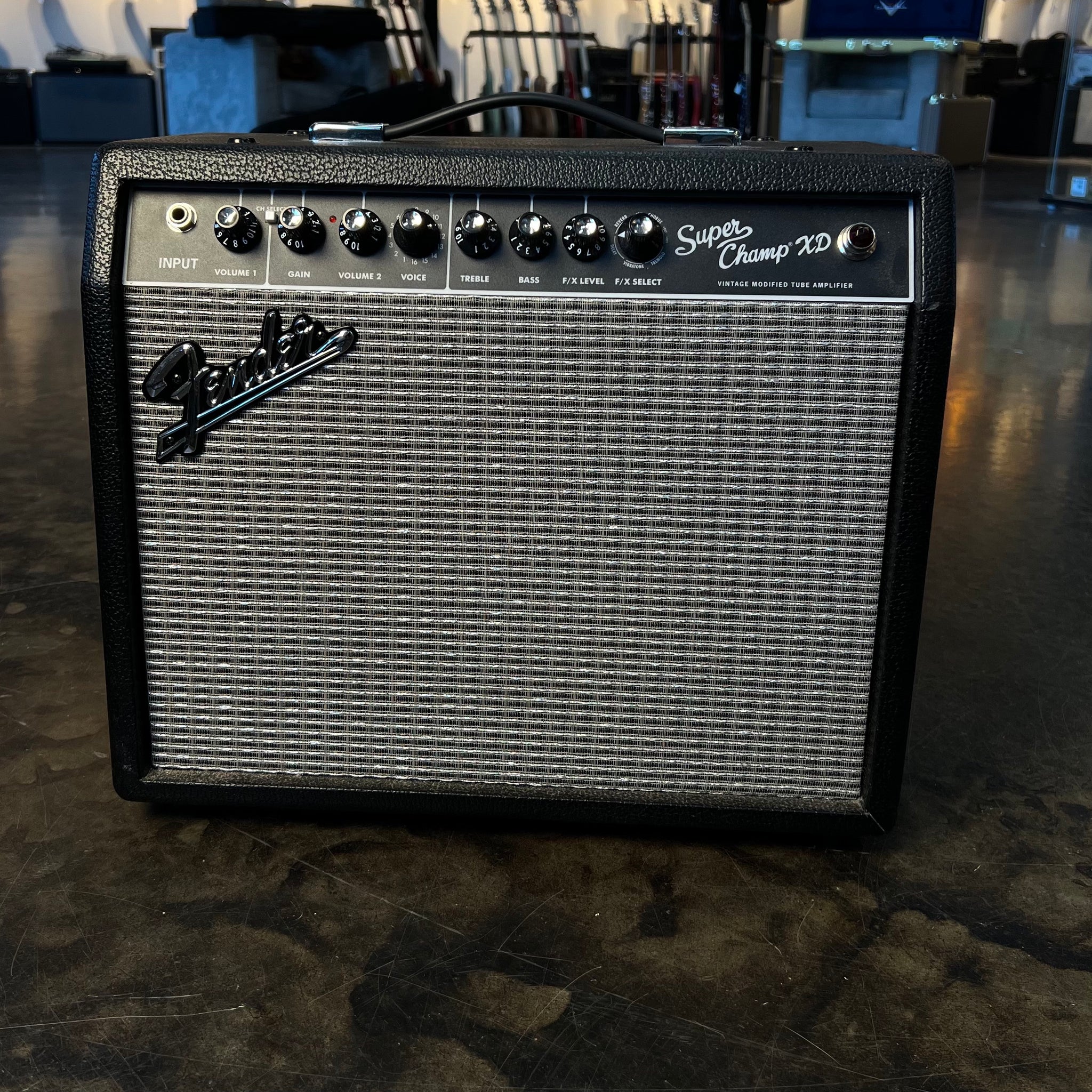 USED FENDER SUPER CHAMP XD