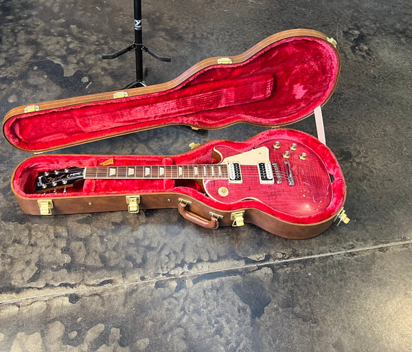 USED GIBSON LES PAUL STANDARD 60S FIGURED TOP - TRANSLUCENT FUCHSIA