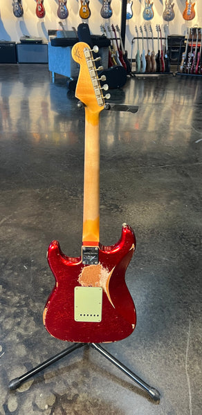 FENDER CUSTOM SHOP NAMM LIMITED 1962 STRATOCASTER HEAVY RELIC -  AGED CANDY APPLE RED