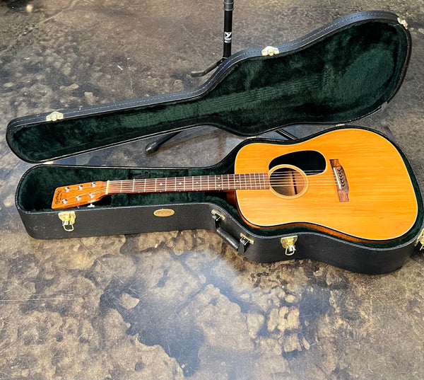 VINTAGE MARTIN D-18 - 1970 WITH CASE