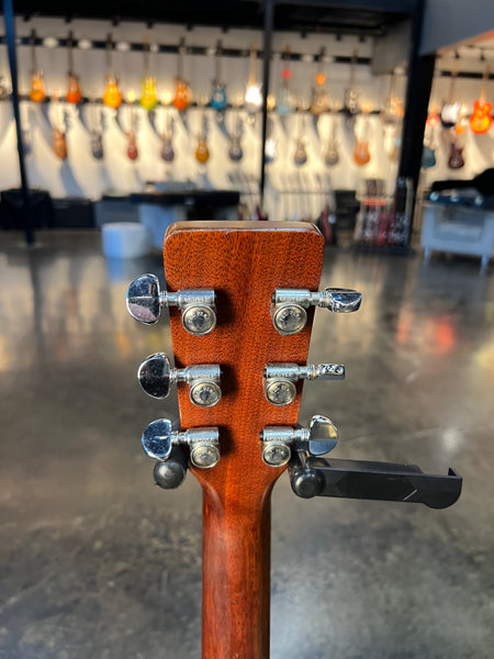 VINTAGE MARTIN D-18 - 1970 WITH CASE