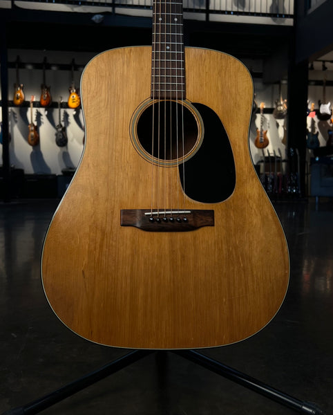 VINTAGE MARTIN D-18 - 1970 WITH CASE