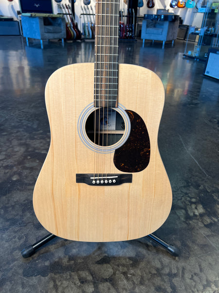 MARTIN D-X2E BILLY STRINGS WITH SOFTSHELL CASE