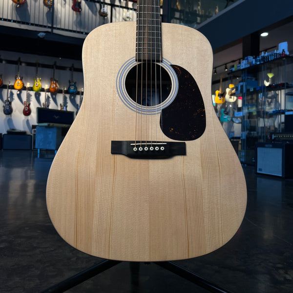 MARTIN D-X2E BILLY STRINGS WITH SOFTSHELL CASE