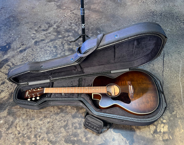 USED ART & LUTHERIE LH LEGACY CW QIT W/TRIC CASE