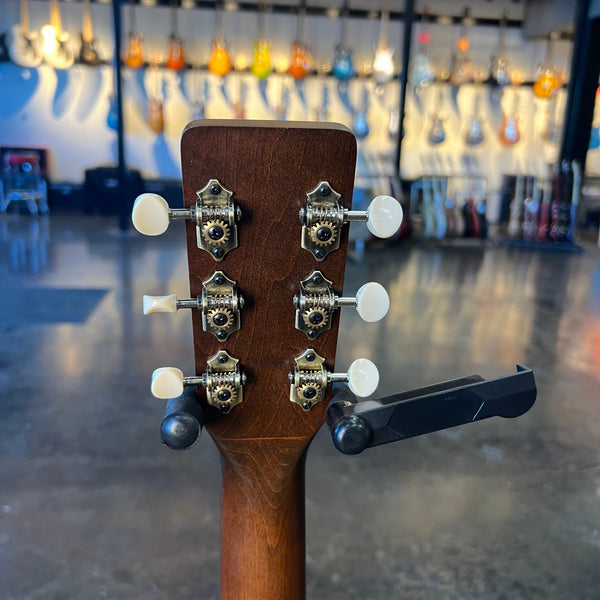 USED ART & LUTHERIE LH LEGACY CW QIT W/TRIC CASE