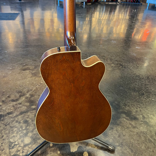 USED ART & LUTHERIE LH LEGACY CW QIT W/TRIC CASE