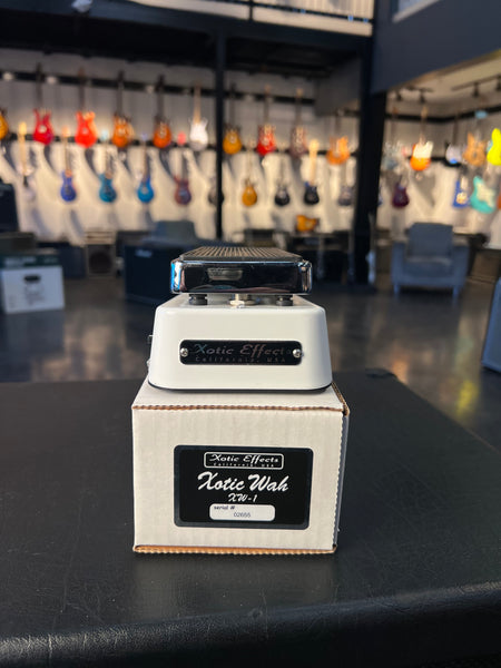 USED XOTIC WAH XW-1 WITH BOX