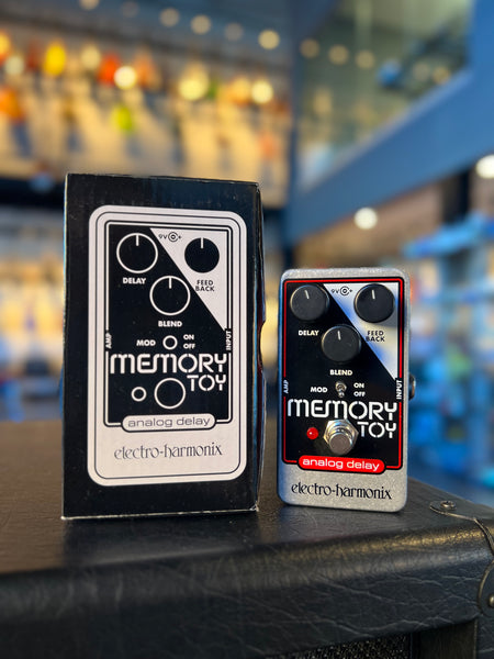 USED ELECTRO-HARMONIX MEMORY TOY ANALOG DELAY WITH BOX