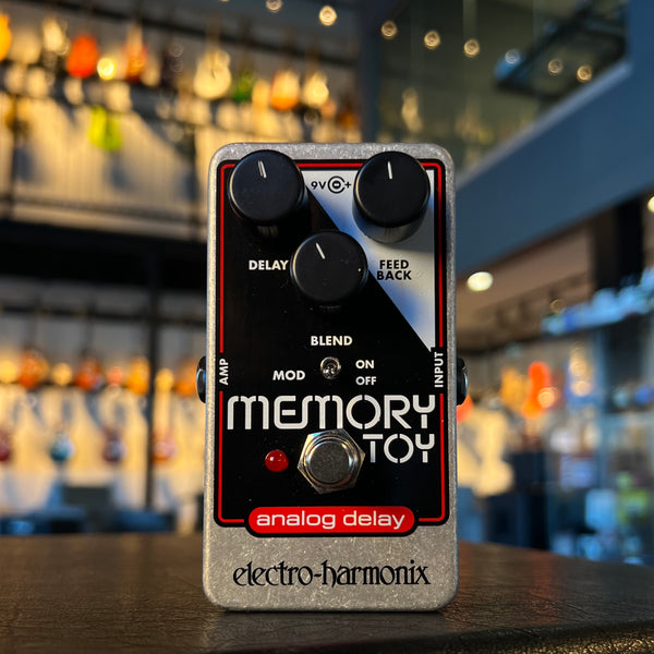 USED ELECTRO-HARMONIX MEMORY TOY ANALOG DELAY WITH BOX