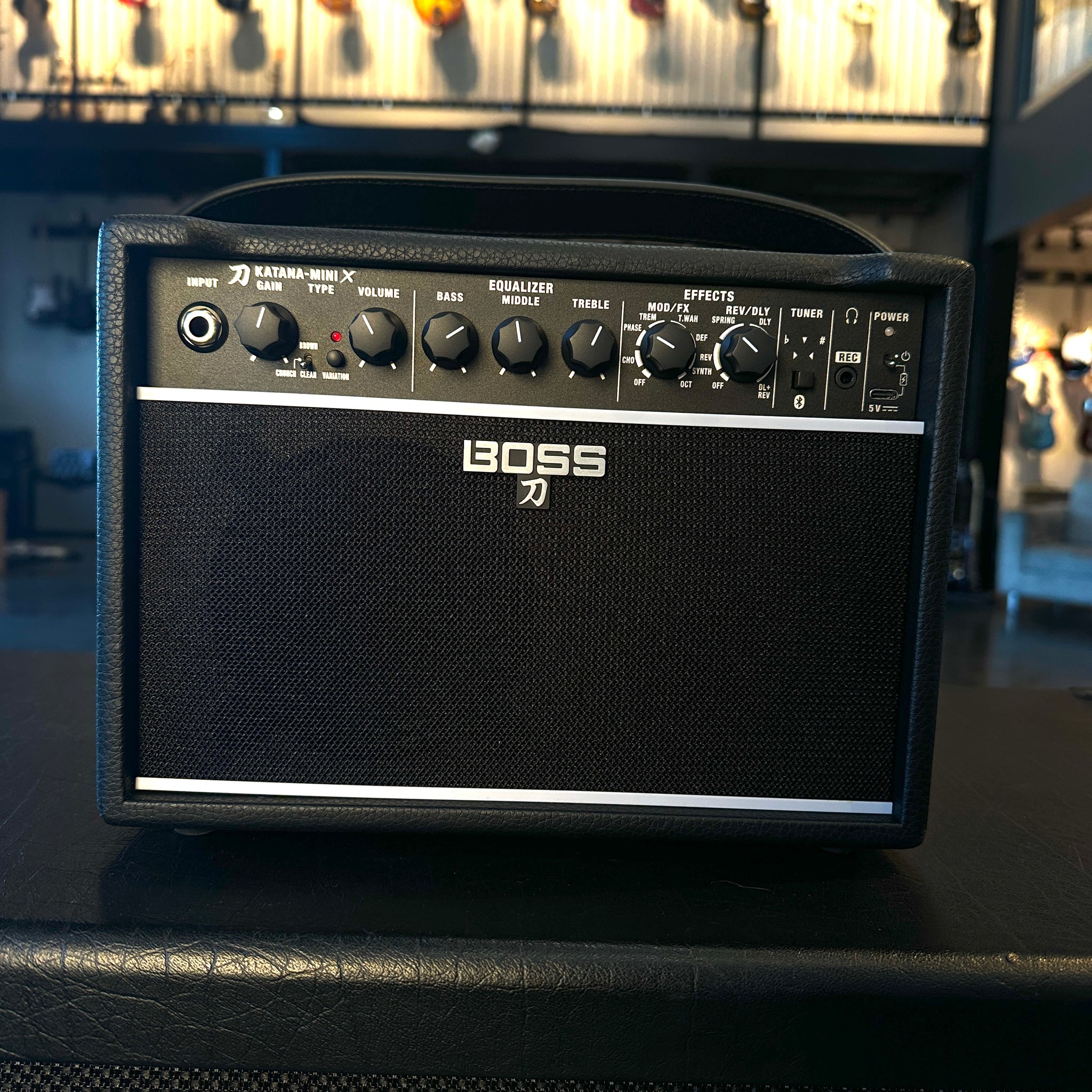 BOSS KATANA-MINI X GUITAR AMPLIFIER - BLACK