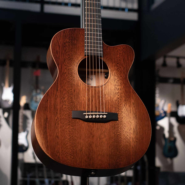 MARTIN 000C JUNIOR E STREETMASTER WITH SOFT CASE