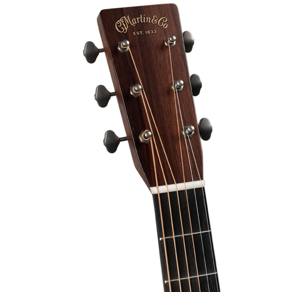 MARTIN D-28 STREETLEGEND WITH CASE