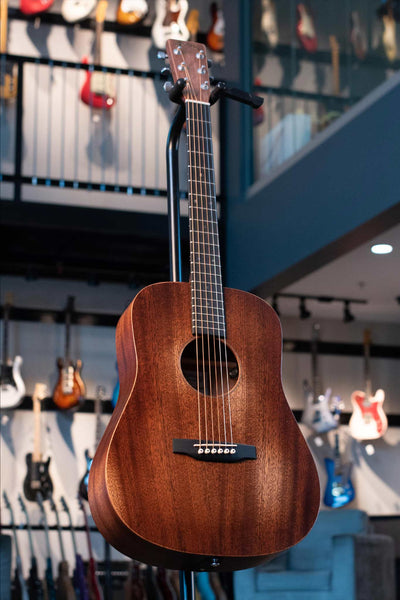 MARTIN D JUNIOR E  STREETMASTER WITH SOFTCASE