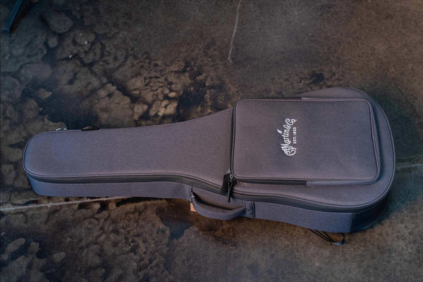 MARTIN D JUNIOR E  STREETMASTER WITH SOFTCASE