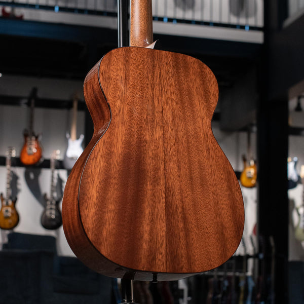 MARTIN GUITARS 00DB JEFF TWEEDY SIGNATURE WITH CASE